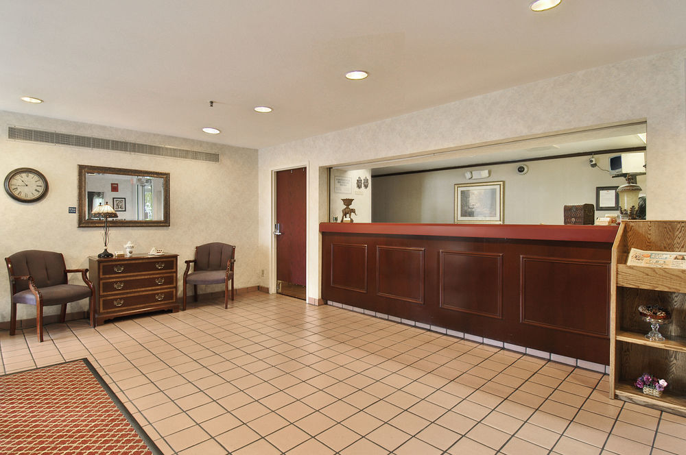 Super 8 By Wyndham Madison East Hotel Dalaman gambar